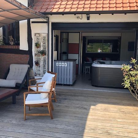 Gite Piscine Jacuzzi Privatises Clos Valentin Freulleville Bagian luar foto