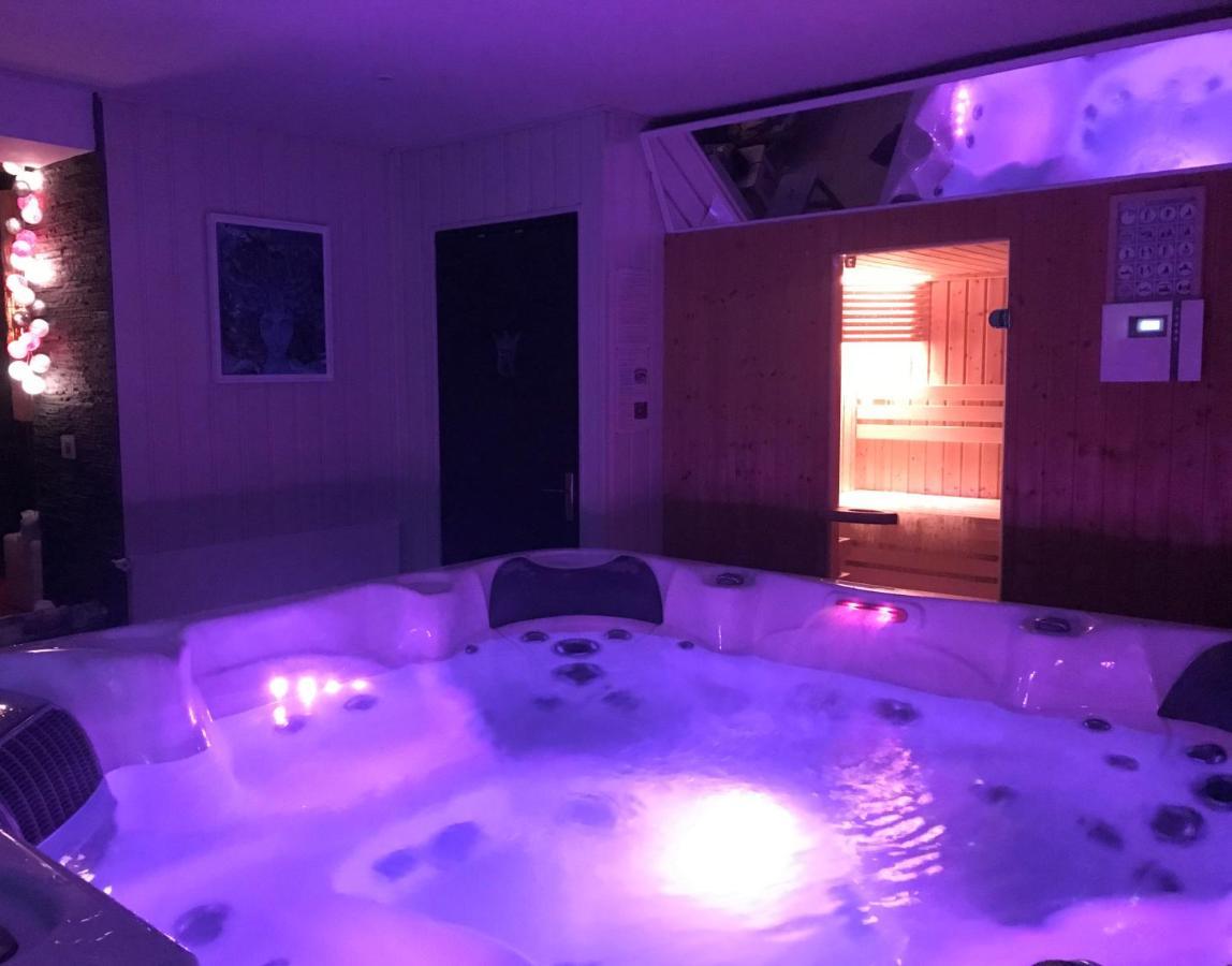 Gite Piscine Jacuzzi Privatises Clos Valentin Freulleville Bagian luar foto