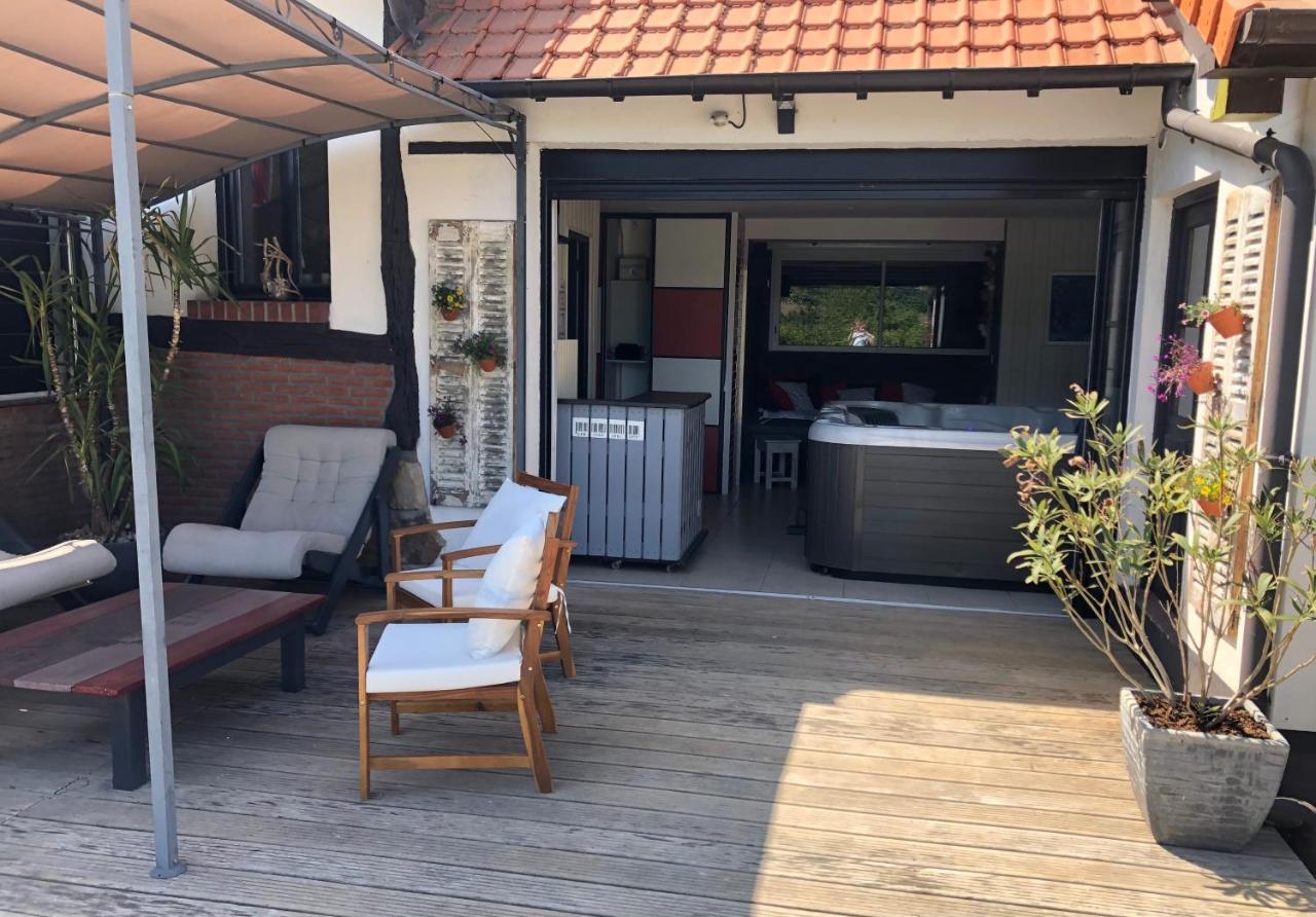 Gite Piscine Jacuzzi Privatises Clos Valentin Freulleville Bagian luar foto